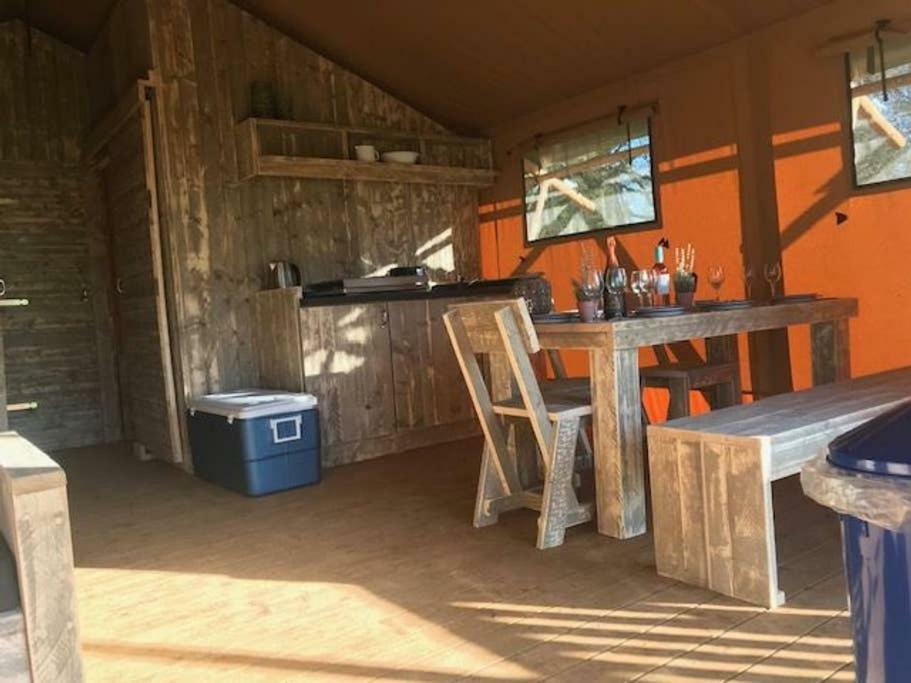 Lapwing Safari Tent Τσέλτενχαμ Εξωτερικό φωτογραφία